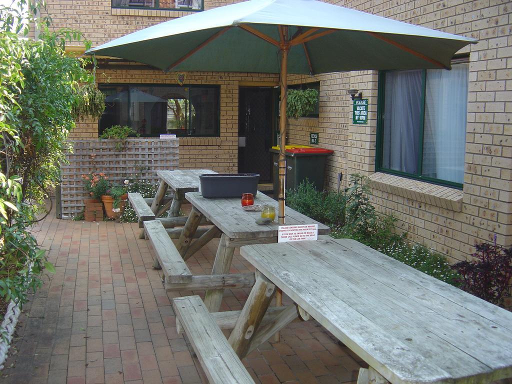 Wandarrah Lodge Hostel Merimbula Extérieur photo